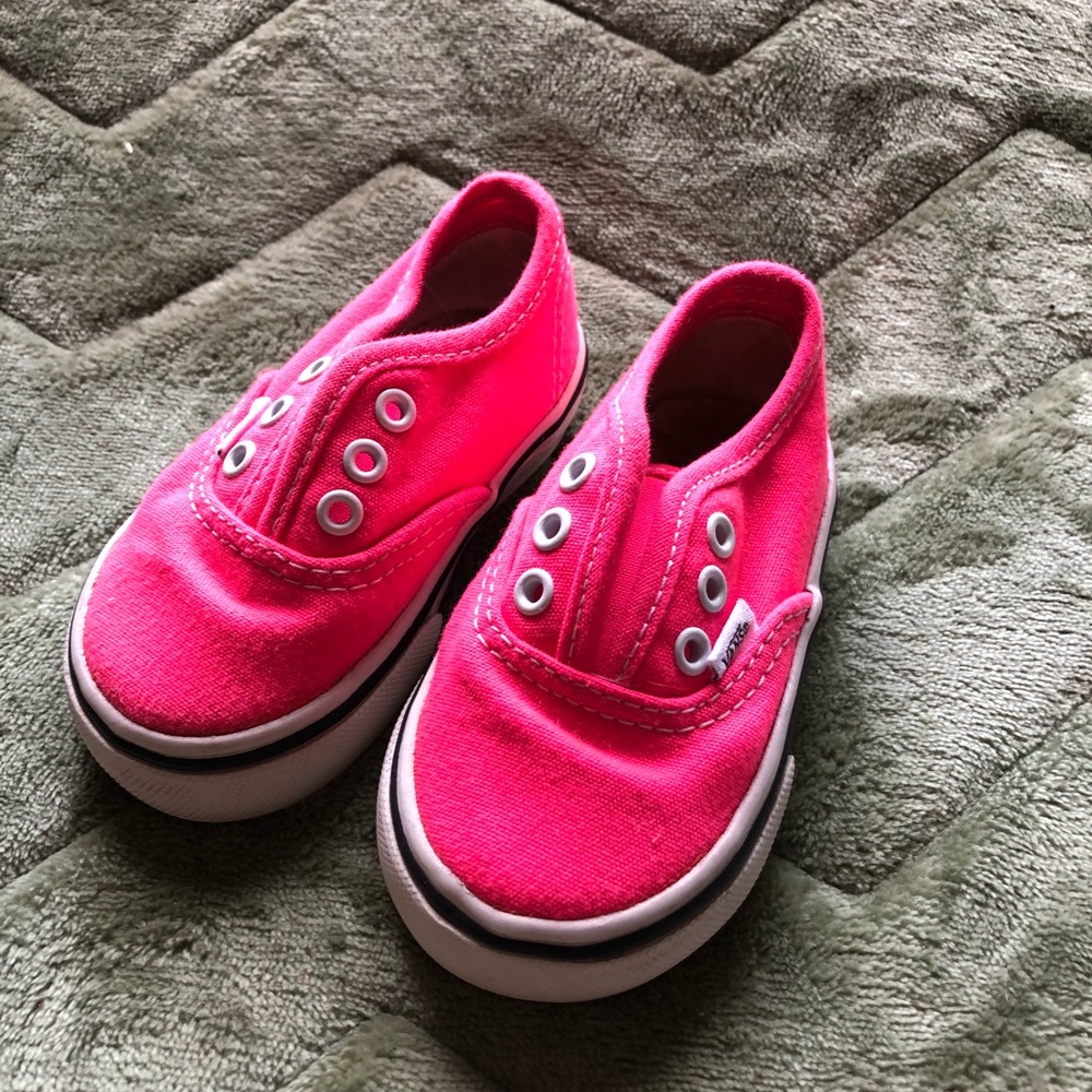 Baby VANS.  Sooo cute.  Size 4T